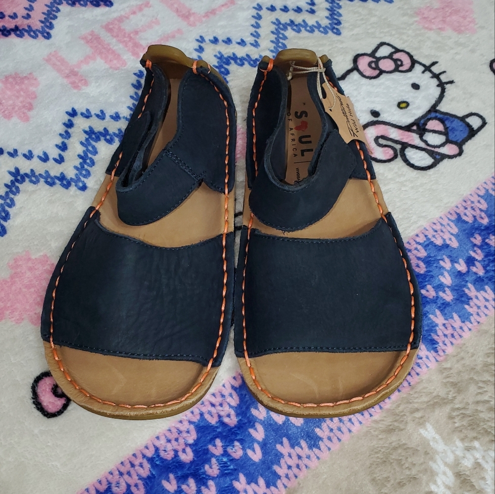 Vivobarefoot navy blue 31